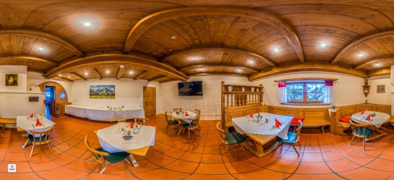 Landhotel Laerchenhuegel オーバーアマーガウ エクステリア 写真